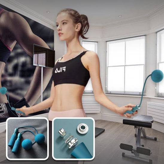 Femme en entrainement salle de sport avec corde a sauter