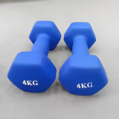 Deux halteres hexagonale de 4kg sur une surface claire